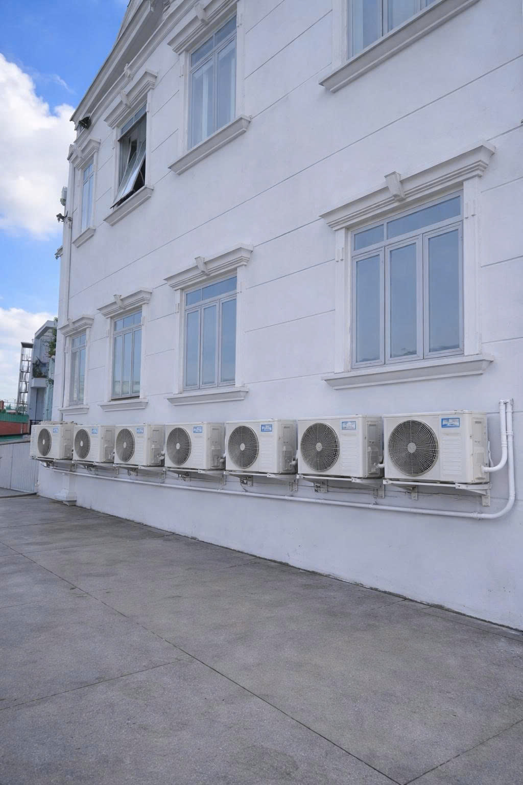 Lắp Đặt Máy Lạnh Tại Quận Tân Phú Giá Rẻ, Uy Tín – Gọi Ngay 30 Phút Có Mặt