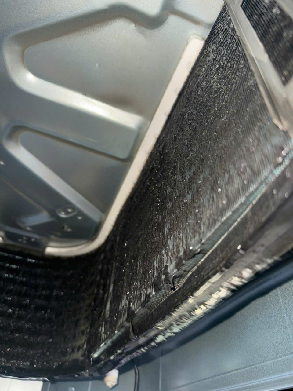 Vệ sinh máy lạnh âm trần chuyên nghiệp tại Gò Vấp – Giải pháp tối ưu cho không gian mát lạnh, sạch khuẩn